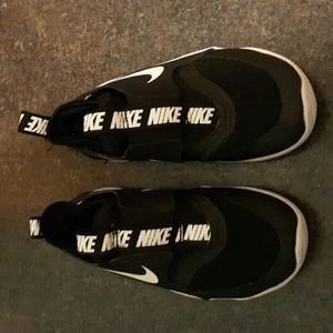 Black Toddler Nike Shoes Size 11